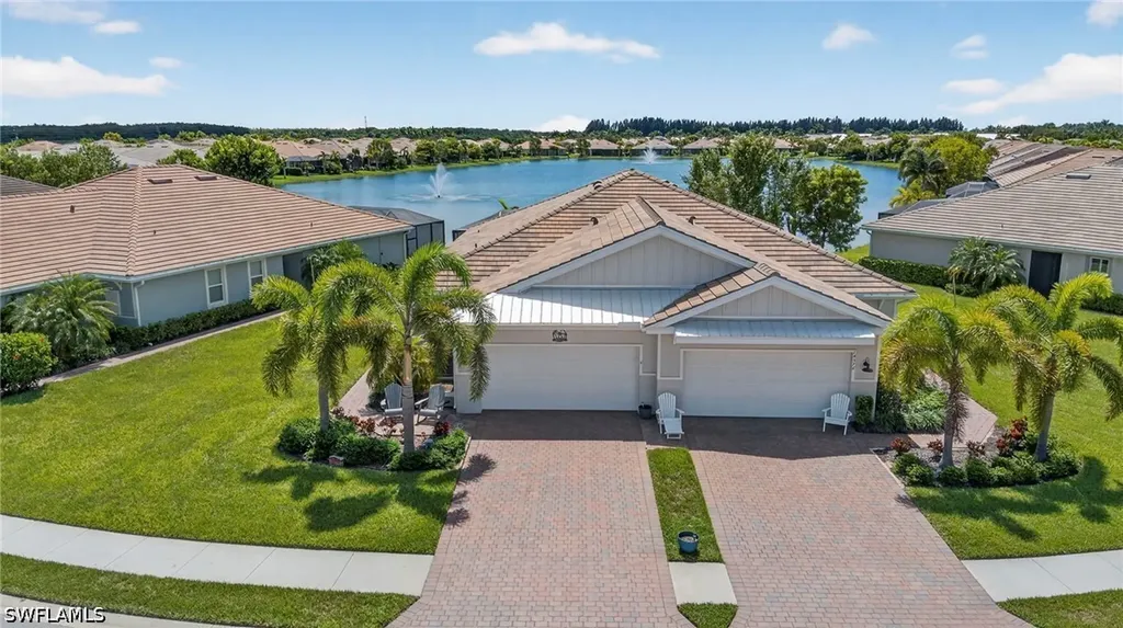 14582 Edgewater Circle Naples FL 34114