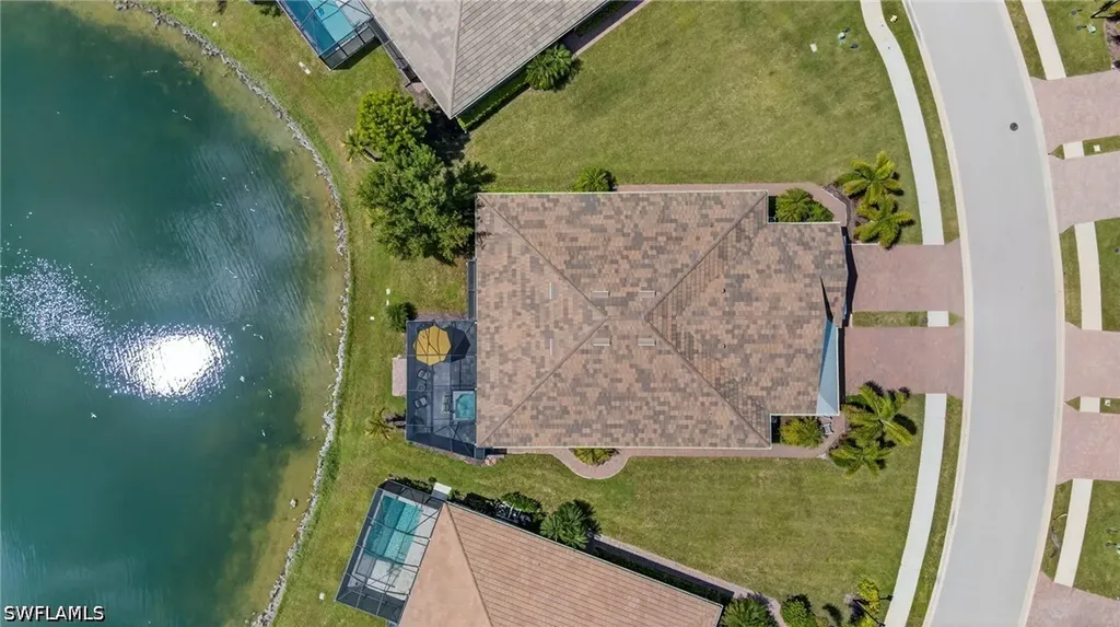 14582 Edgewater Circle Naples FL 34114