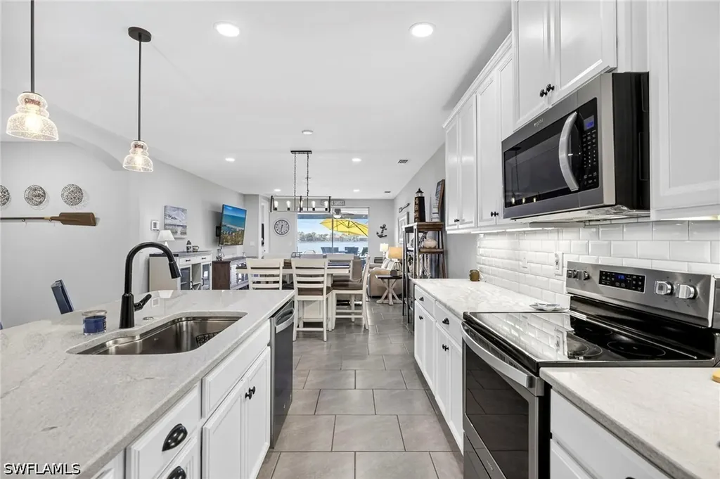 14582 Edgewater Circle Naples FL 34114