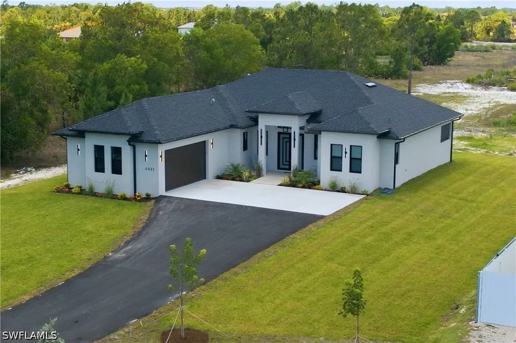 4431 Everglades Boulevard N Naples FL 34120