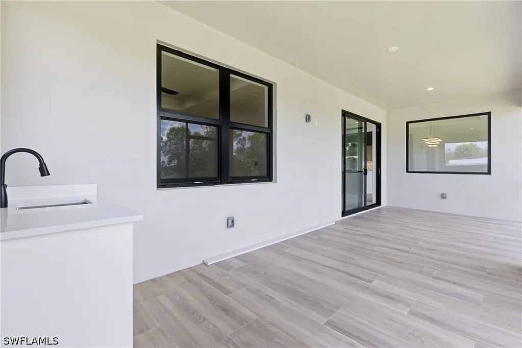 4431 Everglades Boulevard N Naples FL 34120