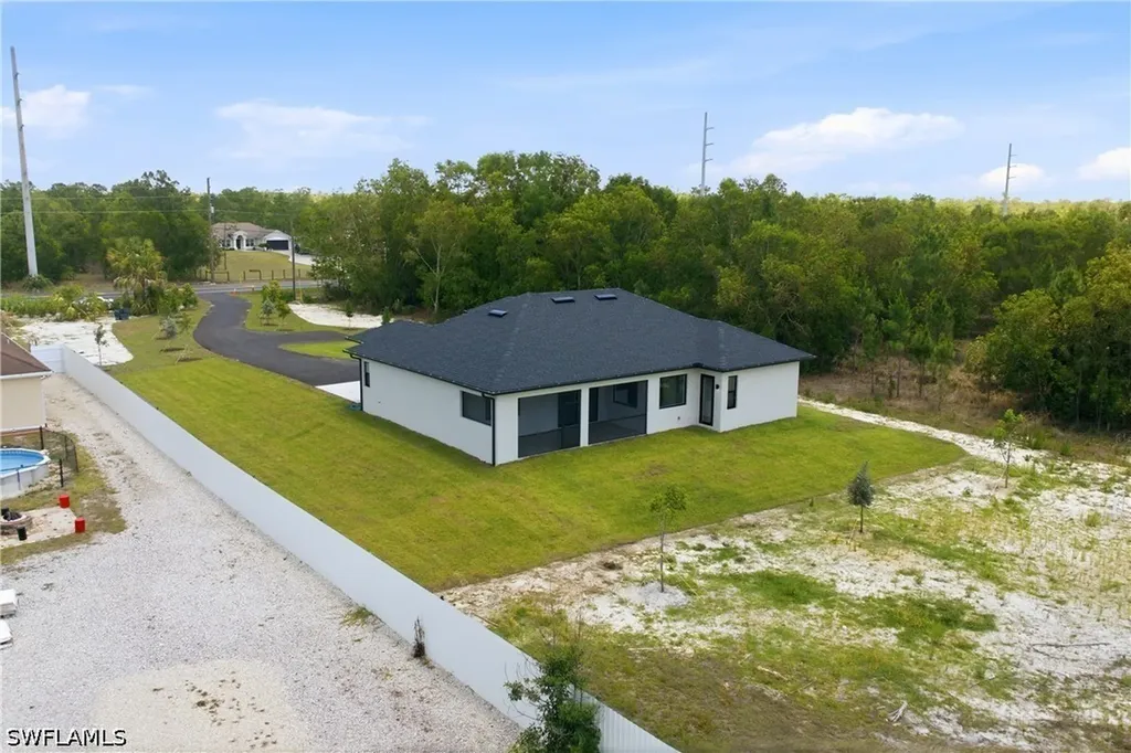 4431 Everglades Boulevard N Naples FL 34120