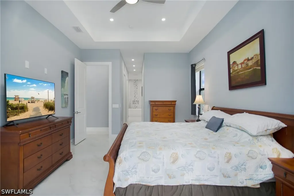 610 25th Avenue NW Naples FL 34120