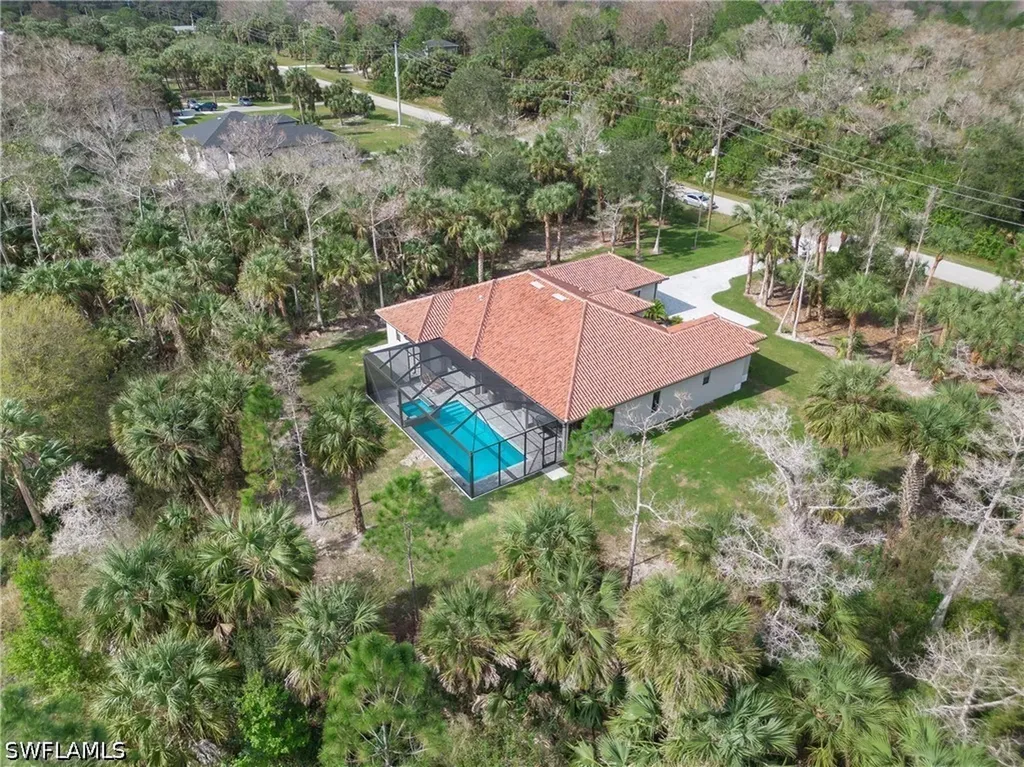 610 25th Avenue NW Naples FL 34120