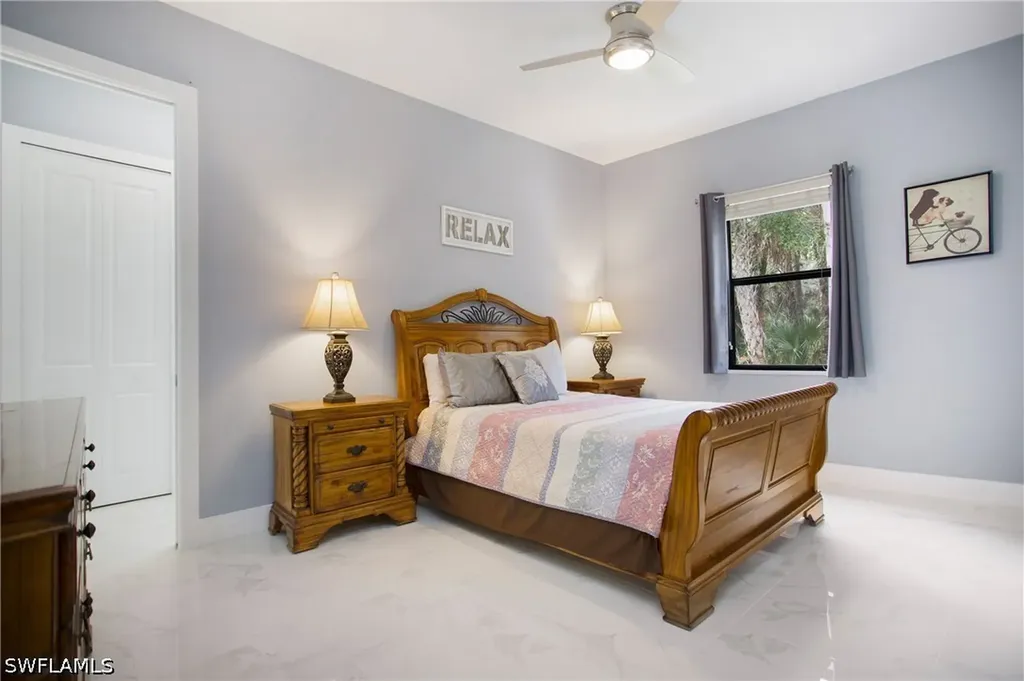 610 25th Avenue NW Naples FL 34120