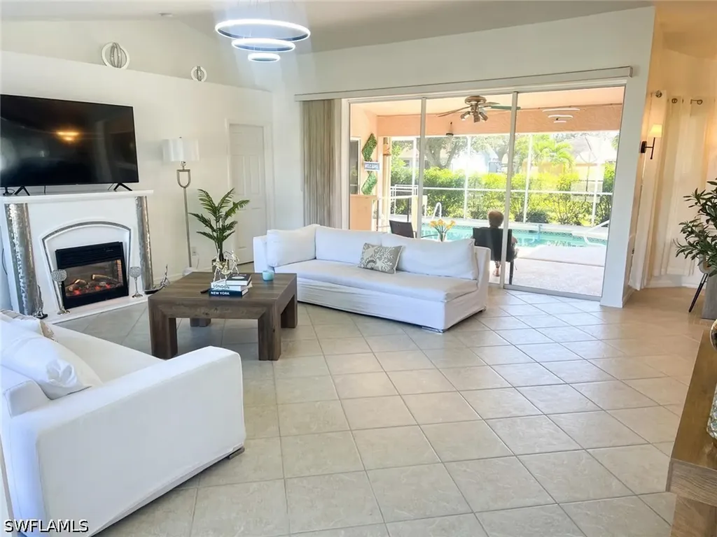 1124 SW 47th Street Cape Coral FL 33914