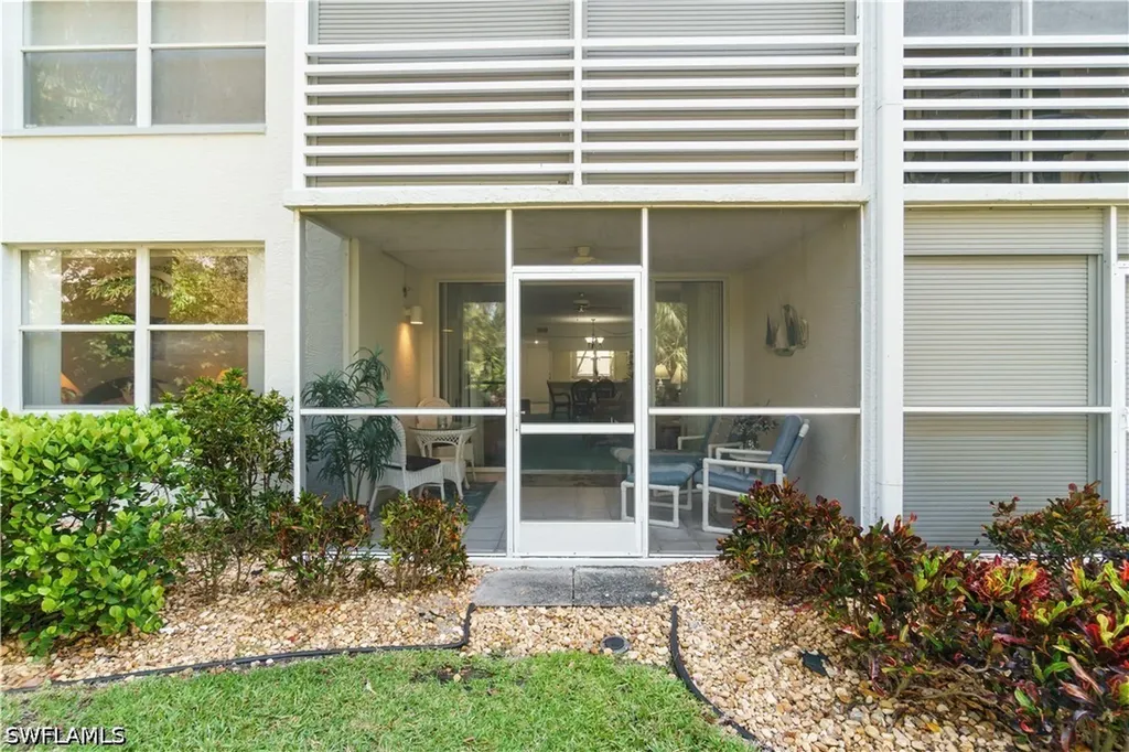 290 Naples Cove Drive Naples FL 34110