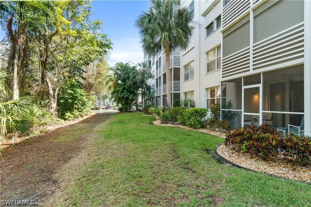 290 Naples Cove Drive Naples FL 34110