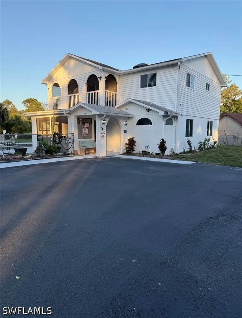 250 10th Street NE Naples FL 34120