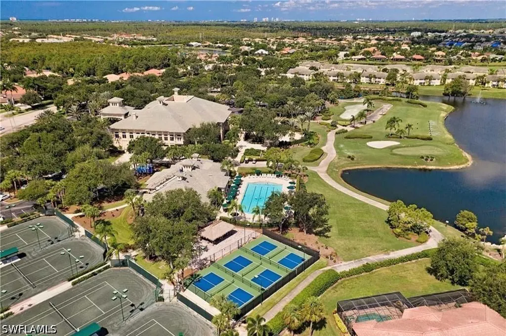 6017 Trophy Drive Naples FL 34110-7341