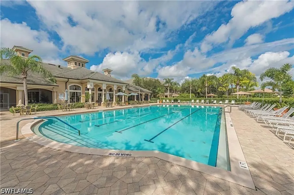 6017 Trophy Drive Naples FL 34110-7341