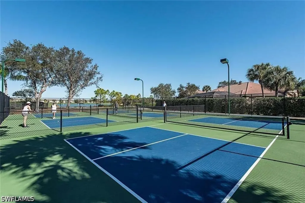 6017 Trophy Drive Naples FL 34110-7341