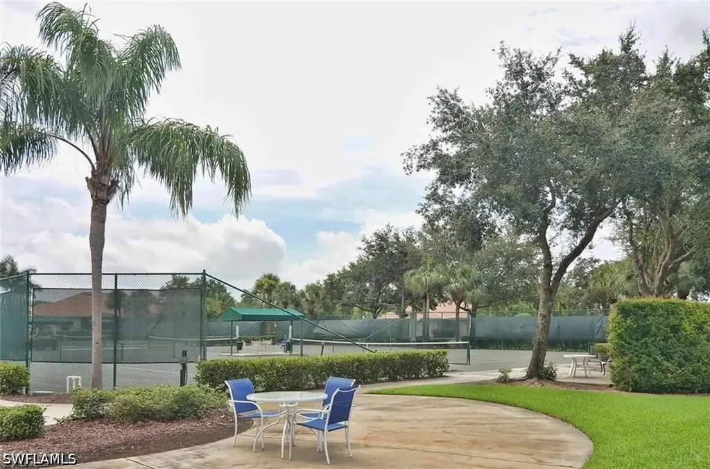 6017 Trophy Drive Naples FL 34110-7341