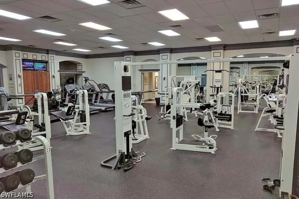 6017 Trophy Drive Naples FL 34110-7341