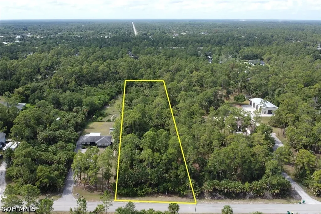 Xxx 14th Avenue NE Naples FL 34120