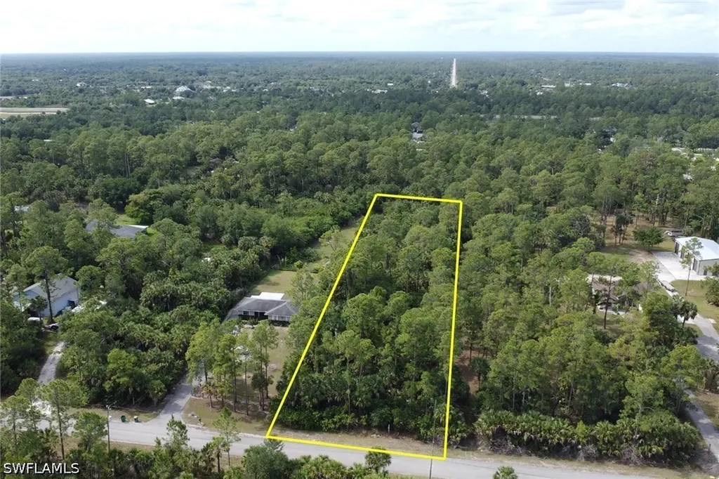 Xxx 14th Avenue NE Naples FL 34120
