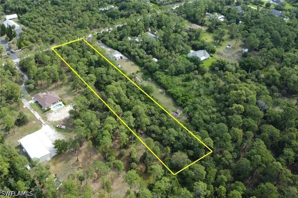 Xxx 14th Avenue NE Naples FL 34120