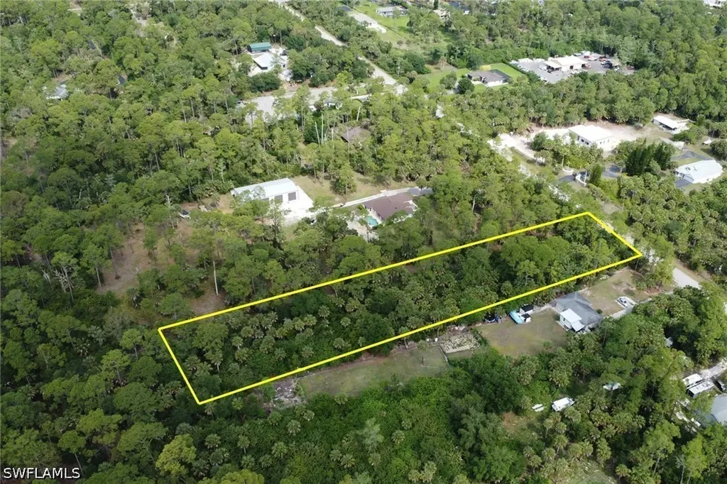 Xxx 14th Avenue NE Naples FL 34120