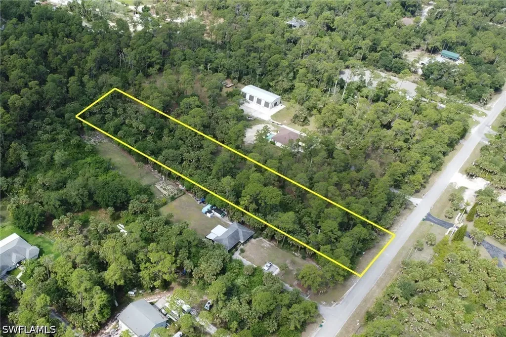 Xxx 14th Avenue NE Naples FL 34120