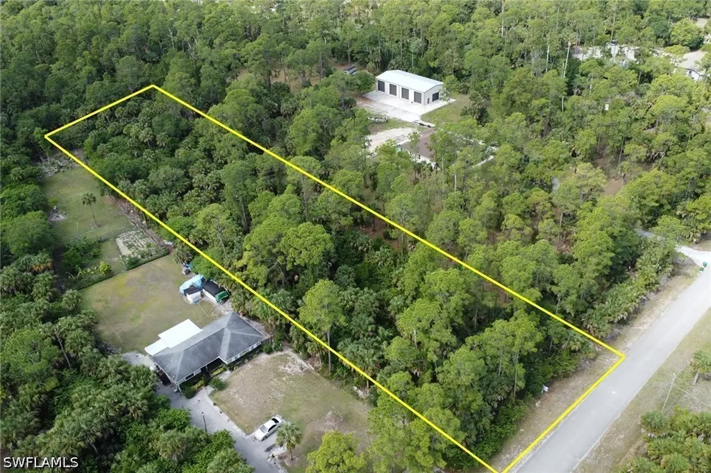 Xxx 14th Avenue NE Naples FL 34120