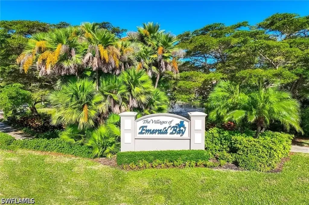 386 Emerald Bay Circle Naples FL 34110