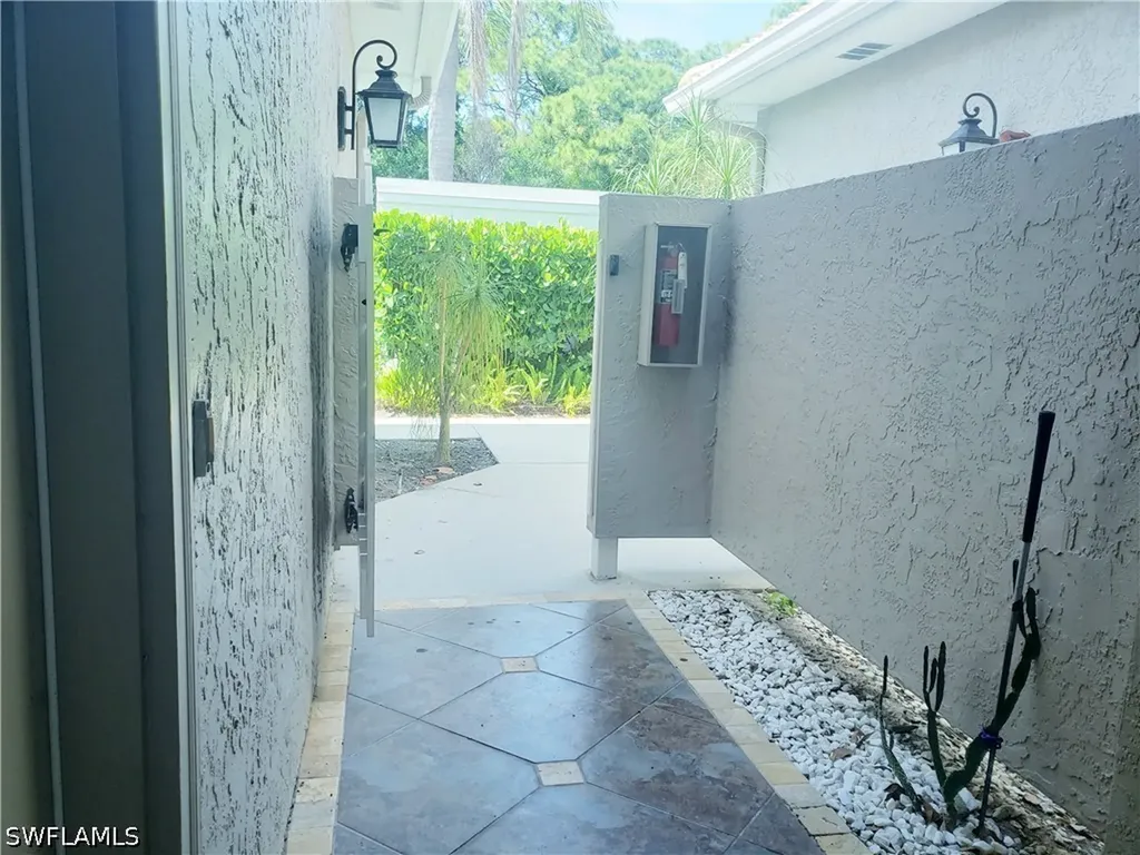 386 Emerald Bay Circle Naples FL 34110