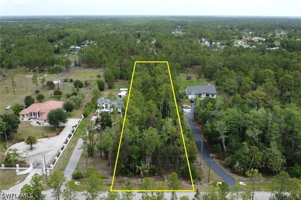 2XXX 52nd Avenue NE Naples FL 34120