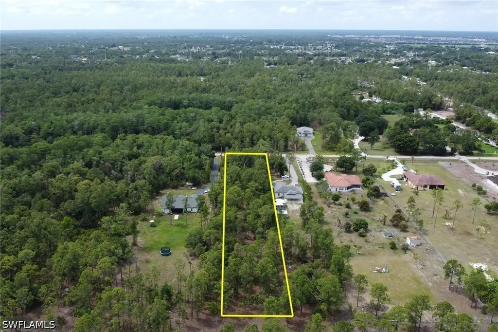 2XXX 52nd Avenue NE Naples FL 34120
