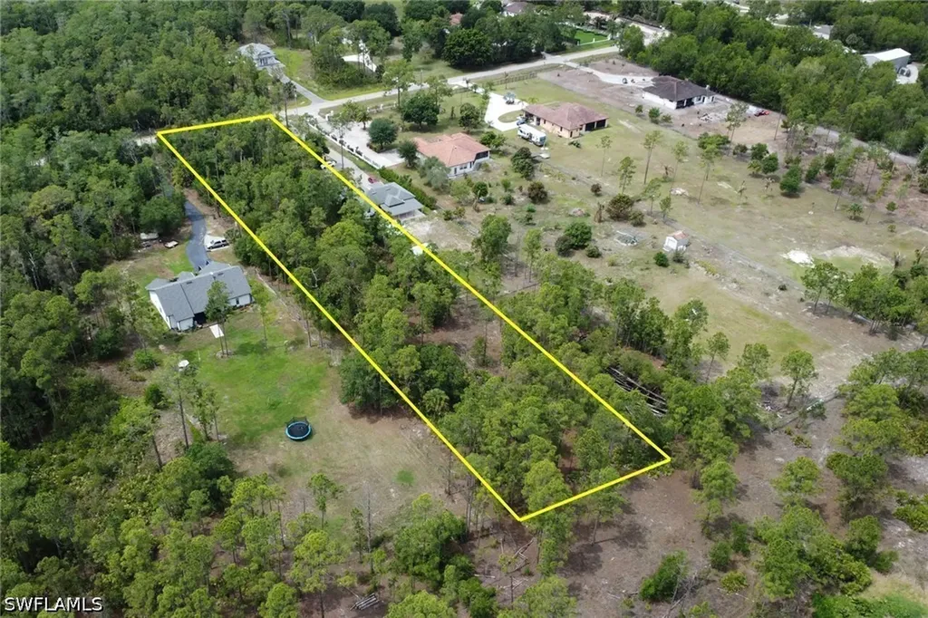 2XXX 52nd Avenue NE Naples FL 34120