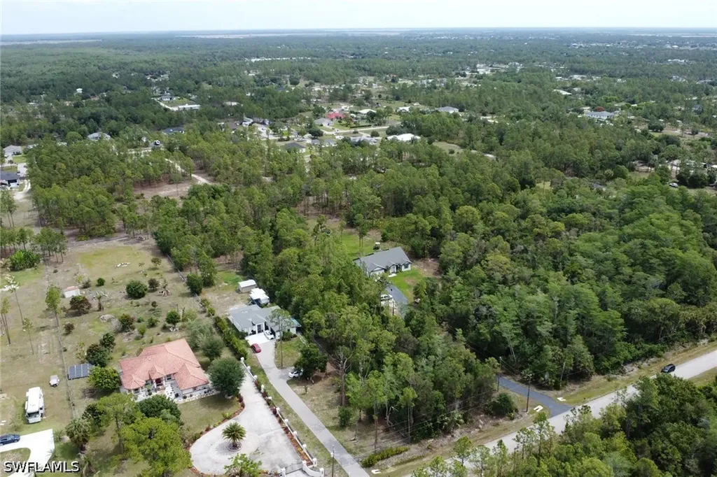 2XXX 52nd Avenue NE Naples FL 34120