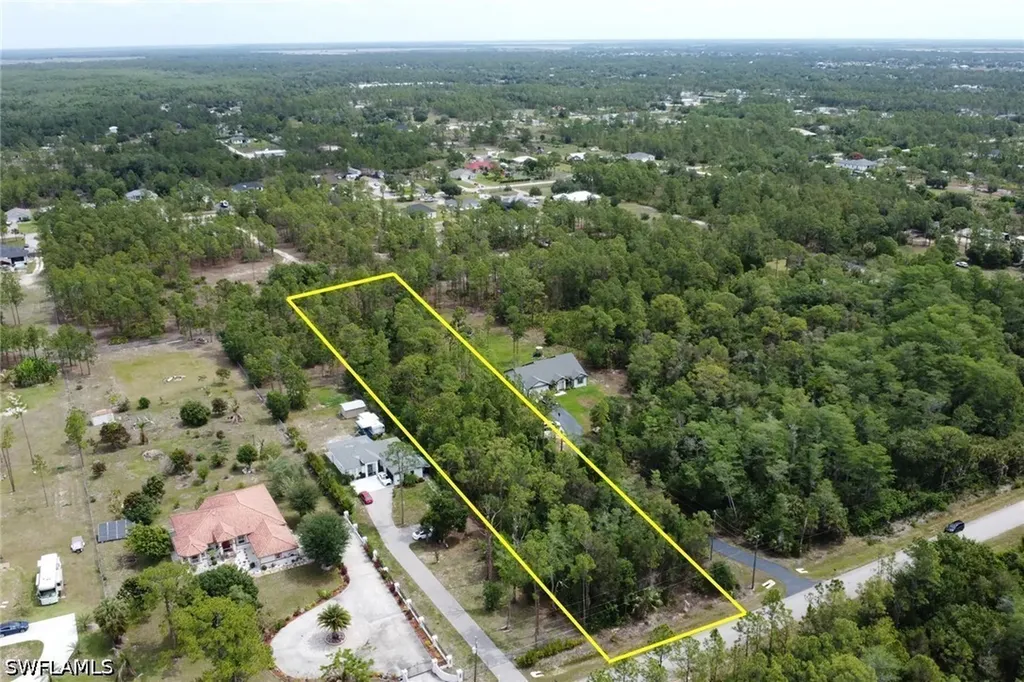 2XXX 52nd Avenue NE Naples FL 34120
