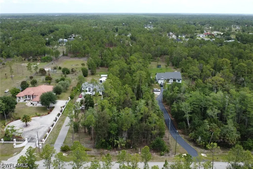 2XXX 52nd Avenue NE Naples FL 34120