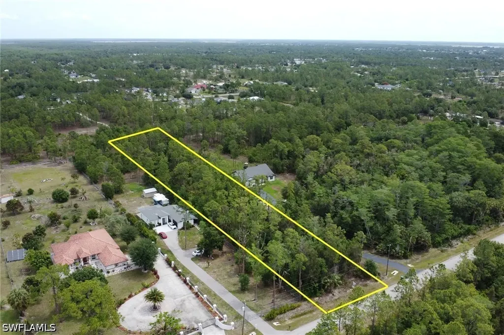 2XXX 52nd Avenue NE Naples FL 34120