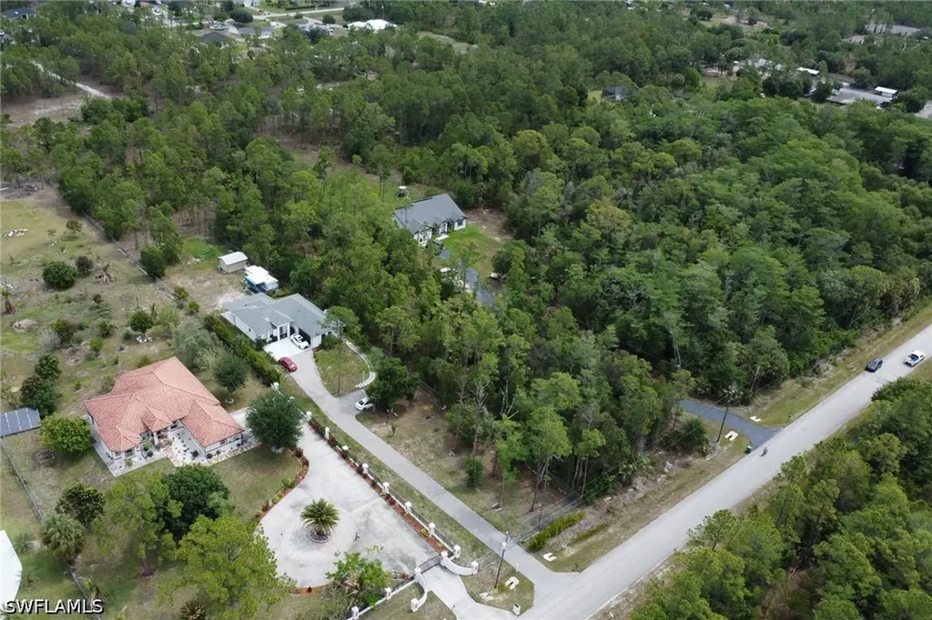 2XXX 52nd Avenue NE Naples FL 34120