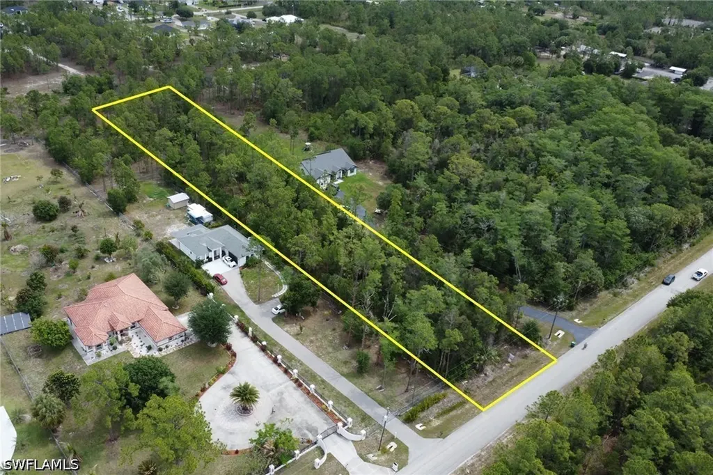 2XXX 52nd Avenue NE Naples FL 34120