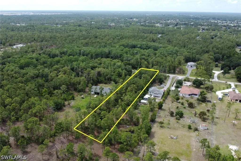 2XXX 52nd Avenue NE Naples FL 34120