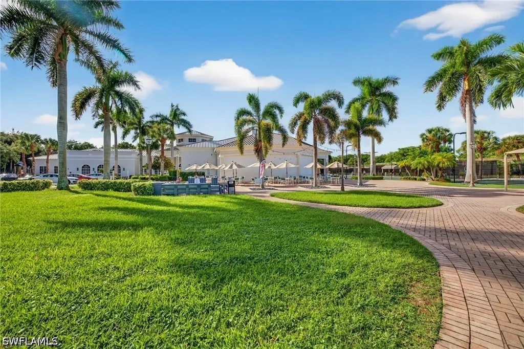 1033 Egrets Walk Circle Naples FL 34108