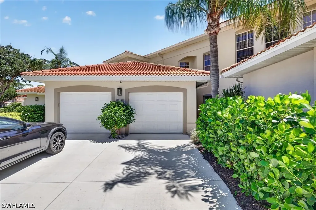 1033 Egrets Walk Circle Naples FL 34108
