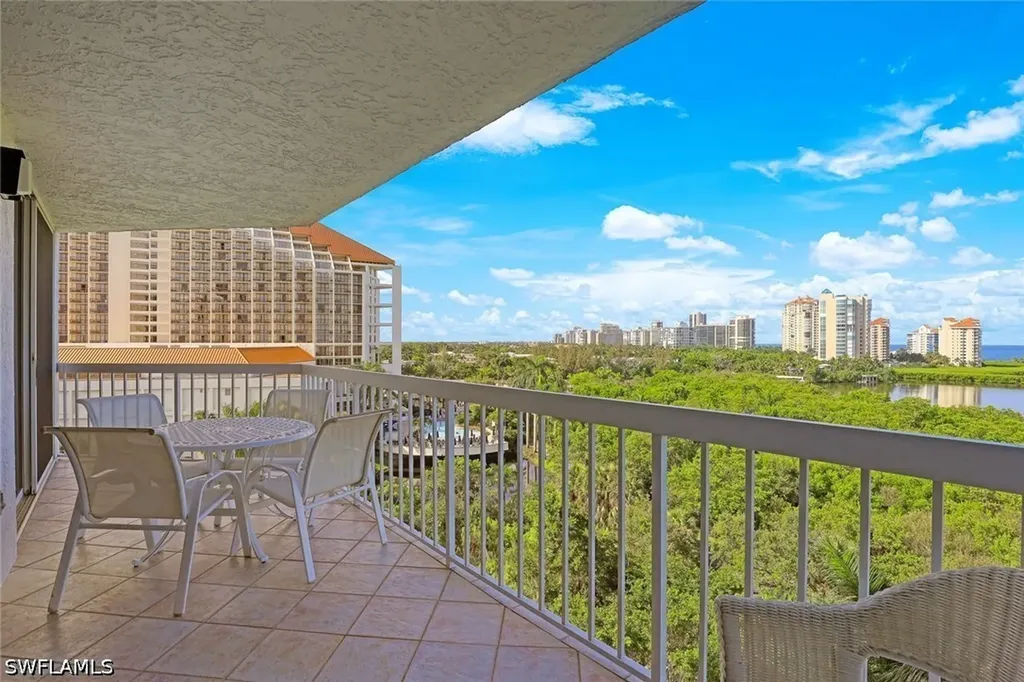 5501 Heron Point Drive Naples FL 34108