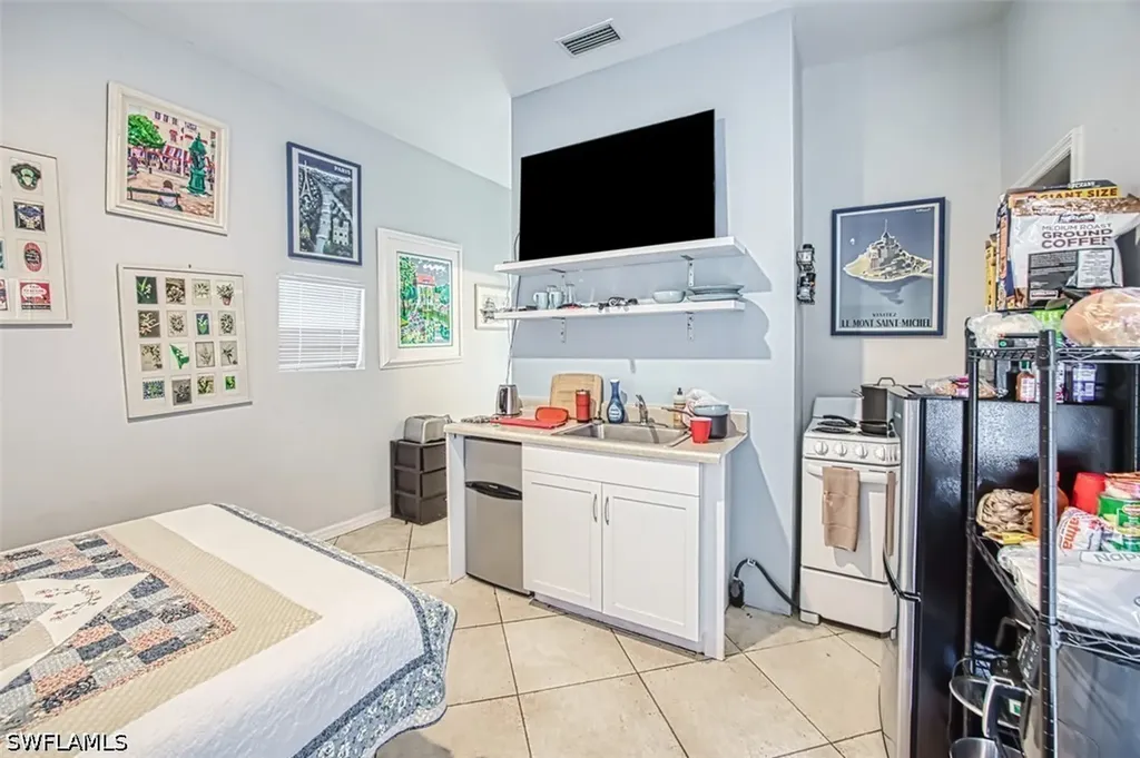2727 66th Street SW Naples FL 34105