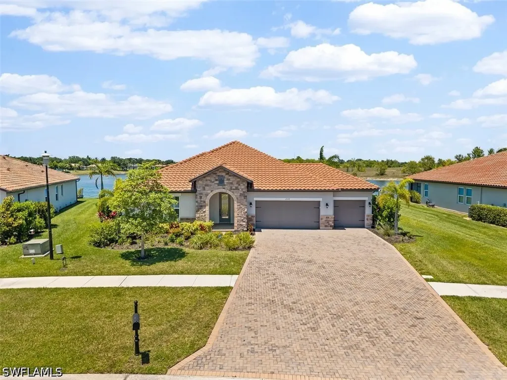 2038 Grove Drive Naples FL 34120