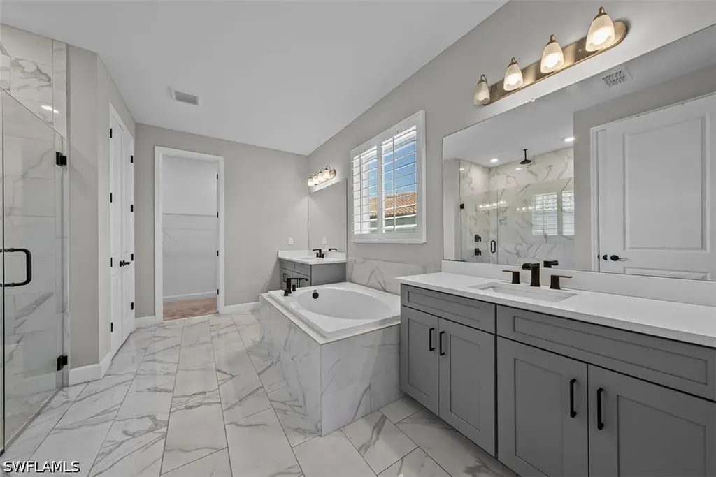 2038 Grove Drive Naples FL 34120