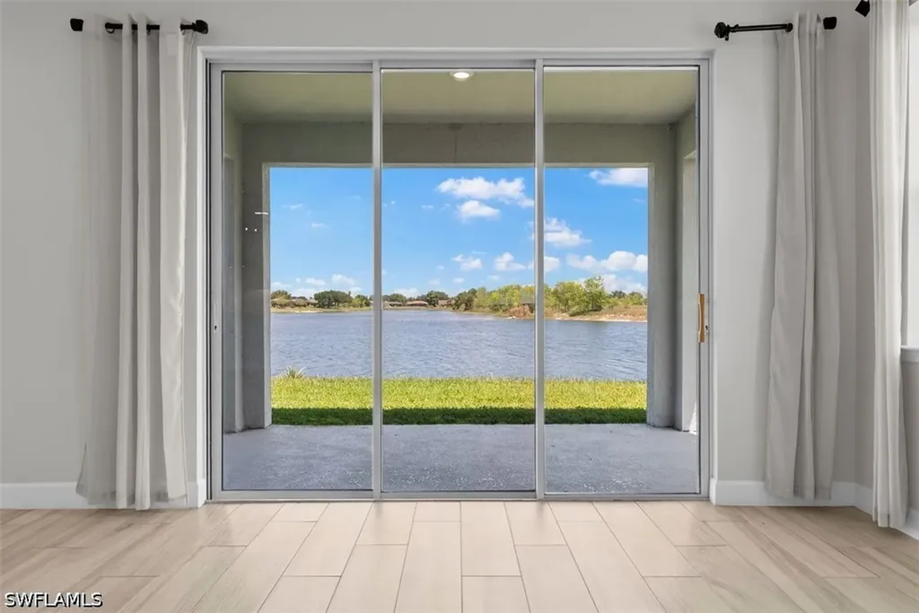2038 Grove Drive Naples FL 34120