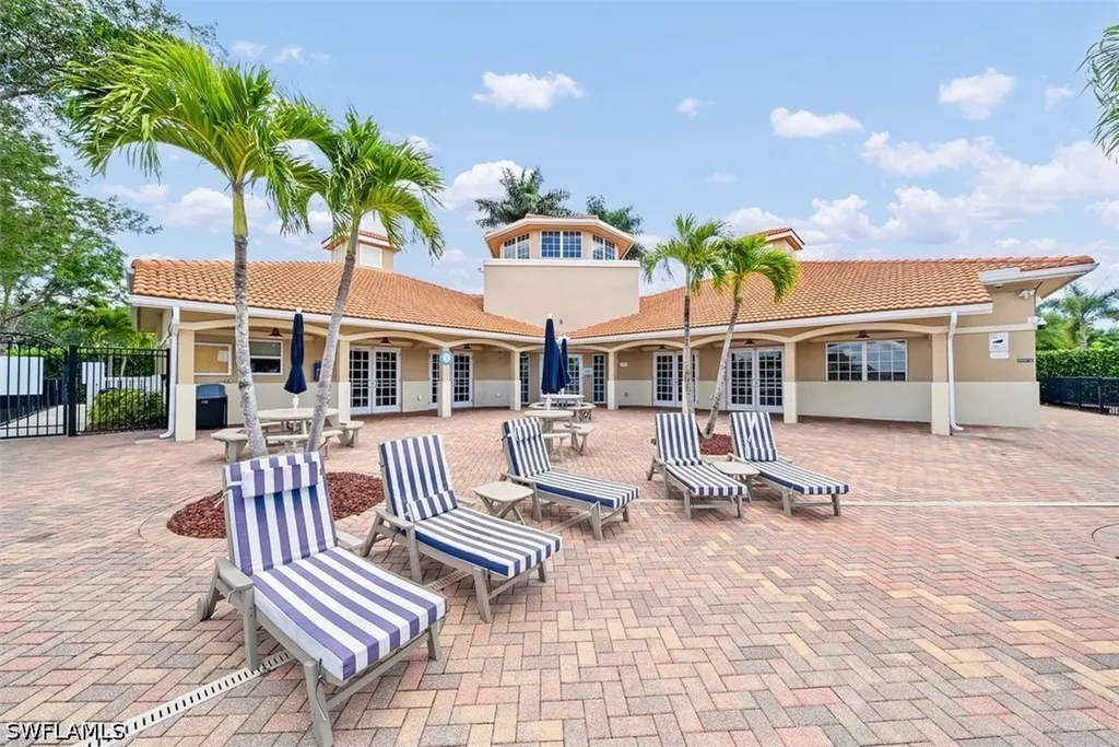 2038 Grove Drive Naples FL 34120