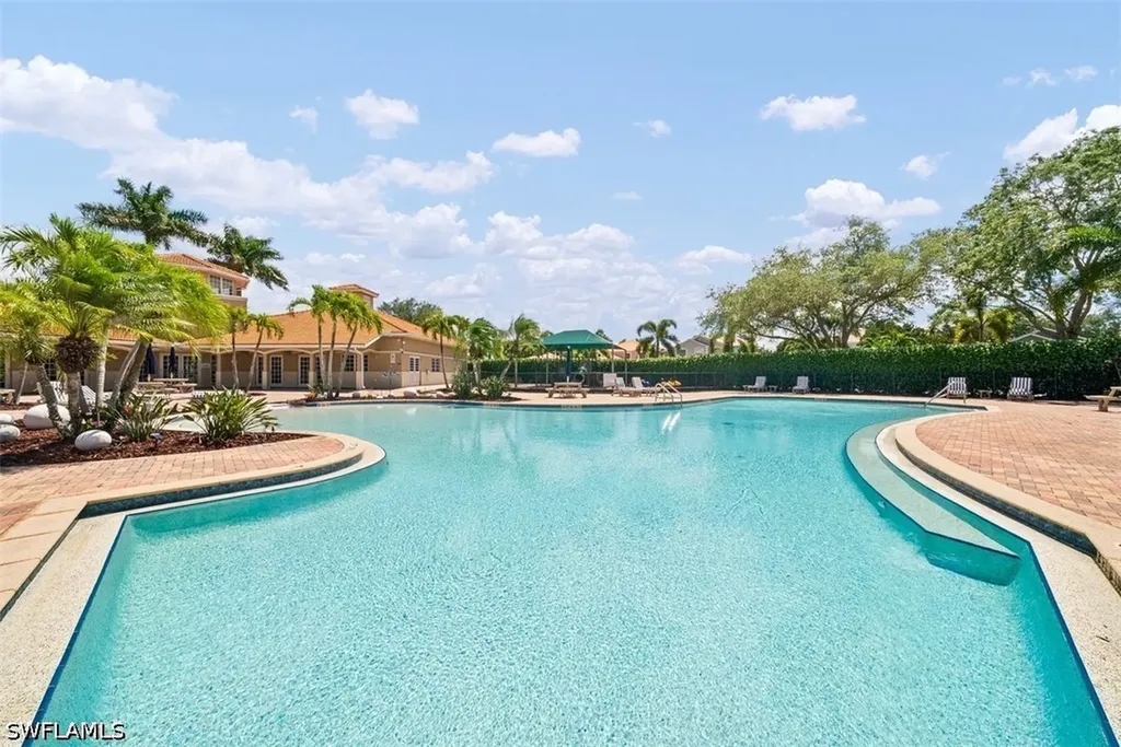 2038 Grove Drive Naples FL 34120