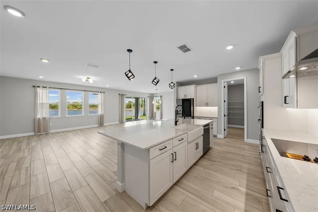 2038 Grove Drive Naples FL 34120