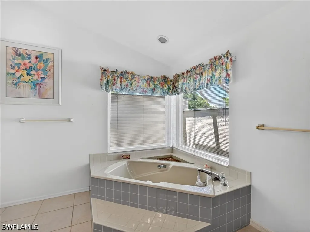 2278 Royal Lane Naples FL 34112