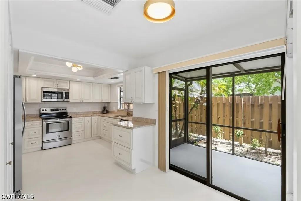 879 Meadowland Drive Naples FL 34108
