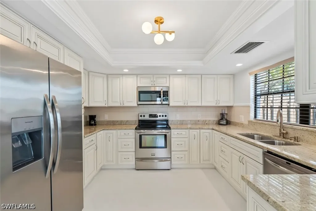 879 Meadowland Drive Naples FL 34108