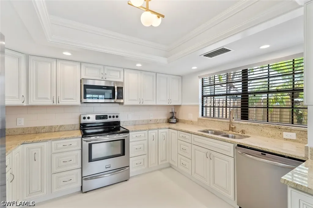 879 Meadowland Drive Naples FL 34108